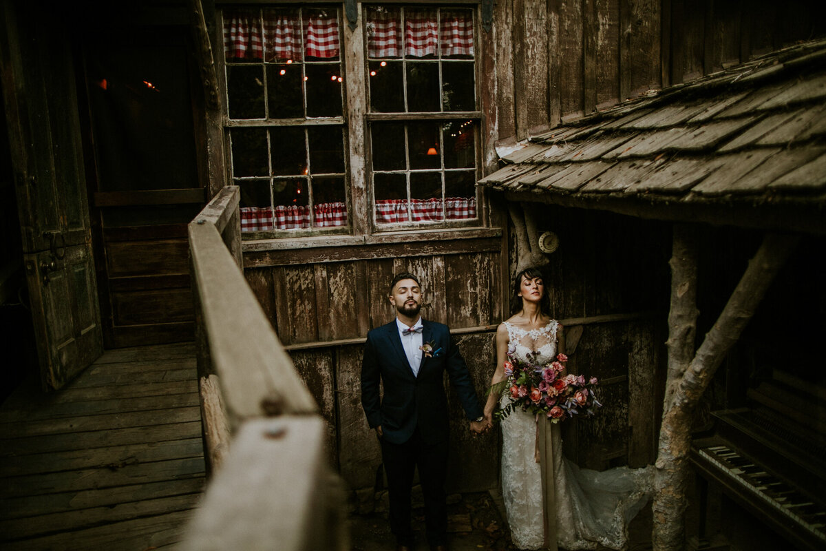 Cold Spring Tavern Elopement Photographer-11
