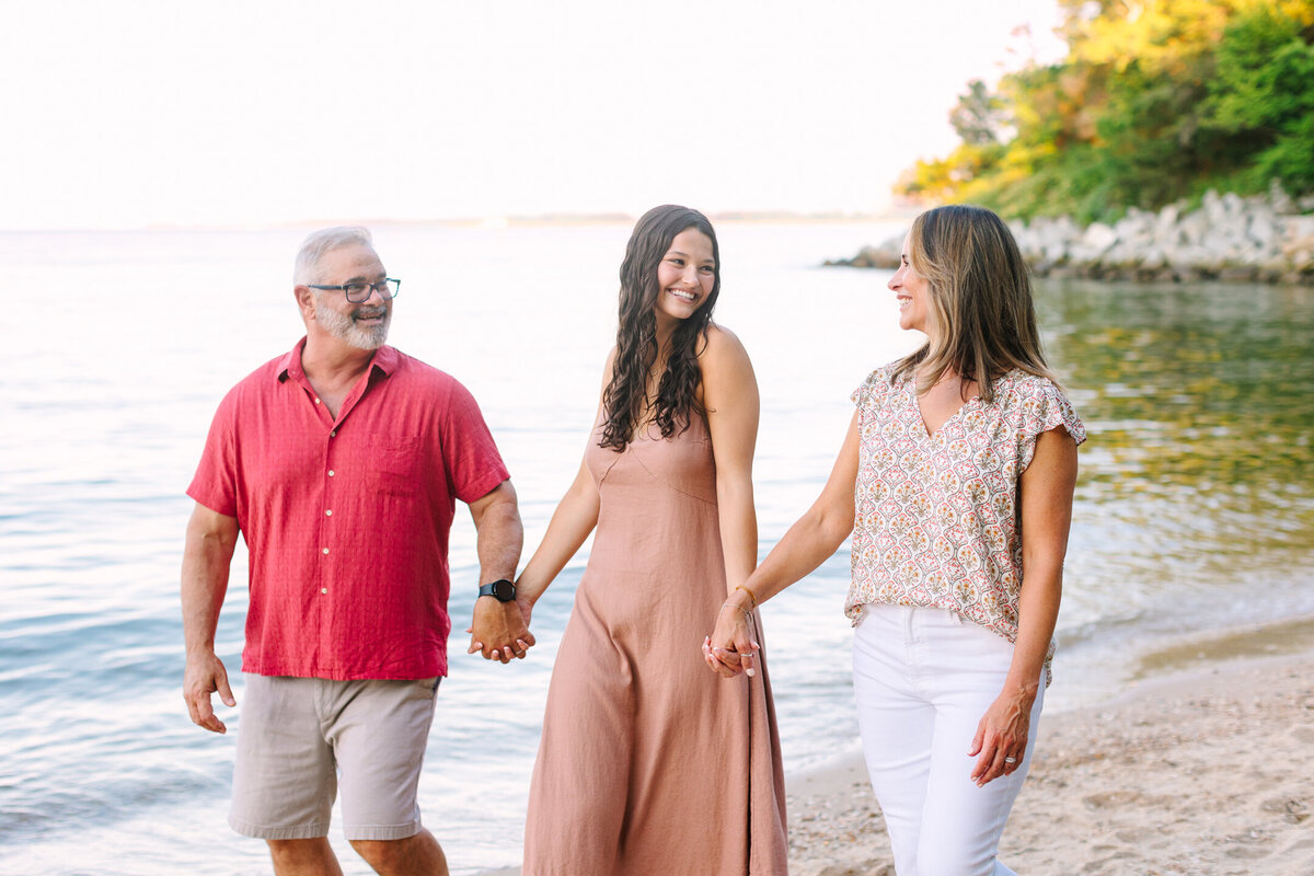 Yorktown beach family photo