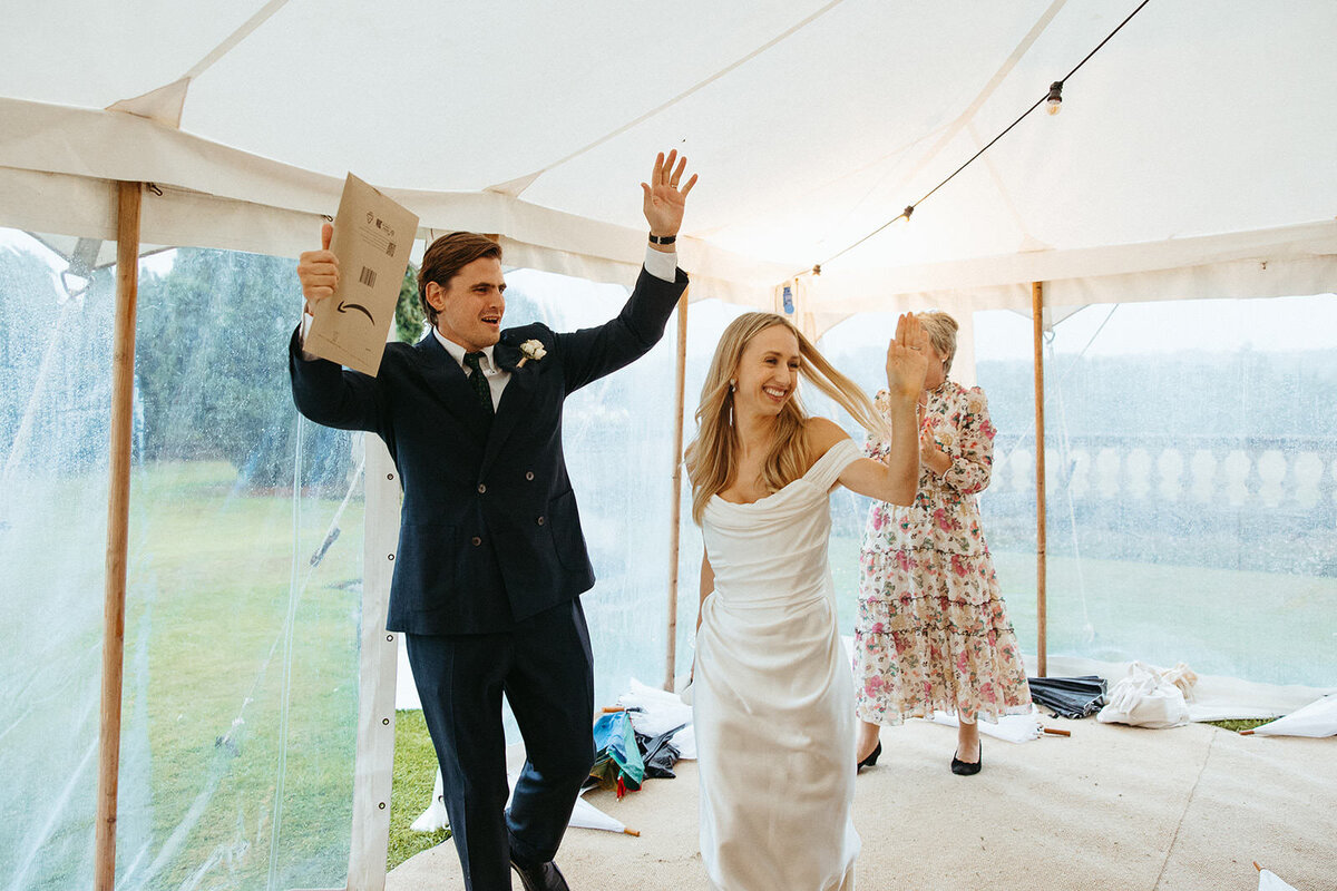 Summer-Estate-Wedding-In-English-Countryside35