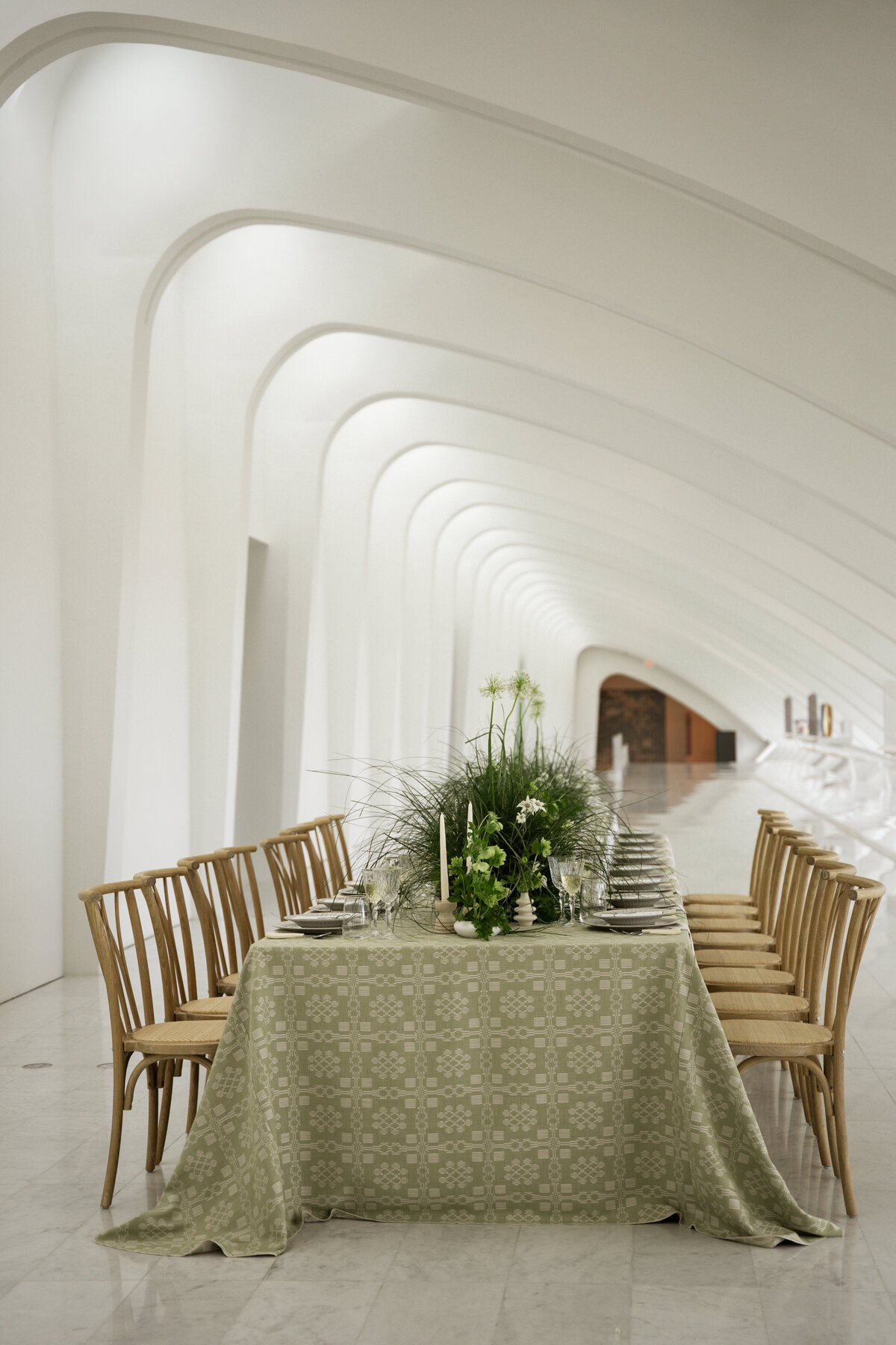 Luxury wedding tablescape at the Milwaukee Art Museum