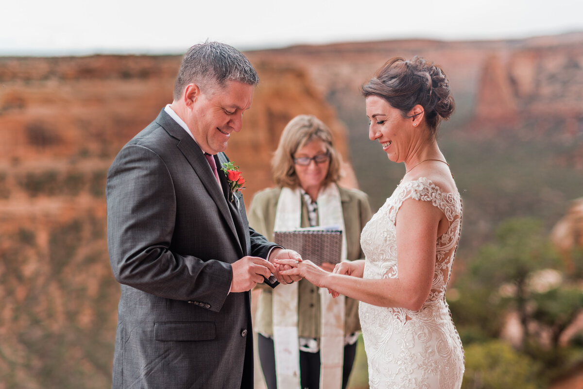 colorado-national-monument-spring-elopement_0102