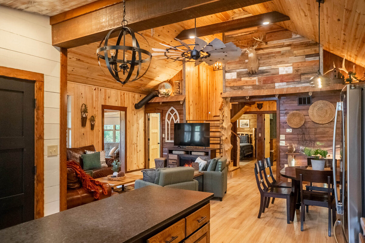 wolf-pen-gap-cabin-big-timber-lodge-26
