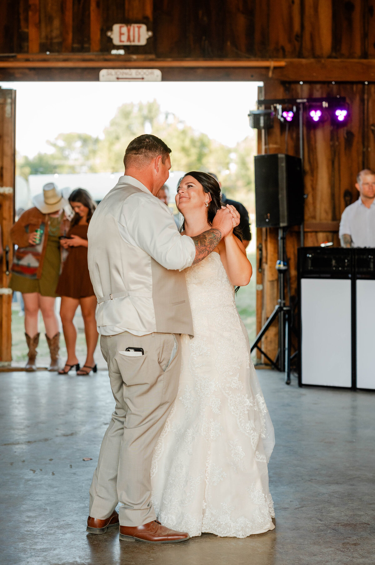 Twisting-T-Bar-Ranch-Reception