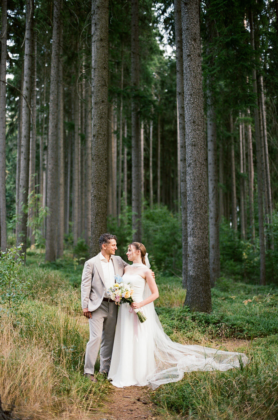 film-wedding-photography-czech-republic-stepanka-matej112