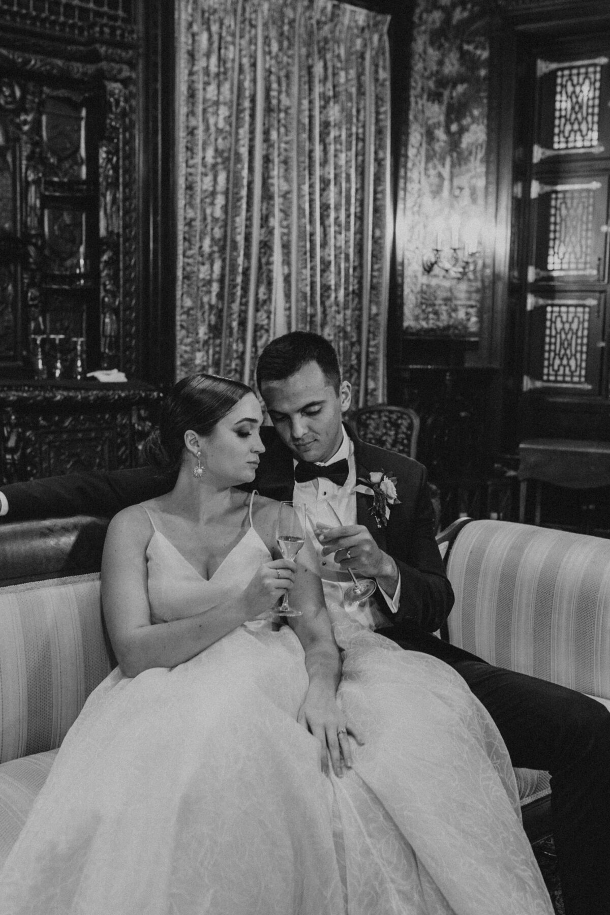 WELLING-FLORES.Wedding.EngineersClub-rcptn-27