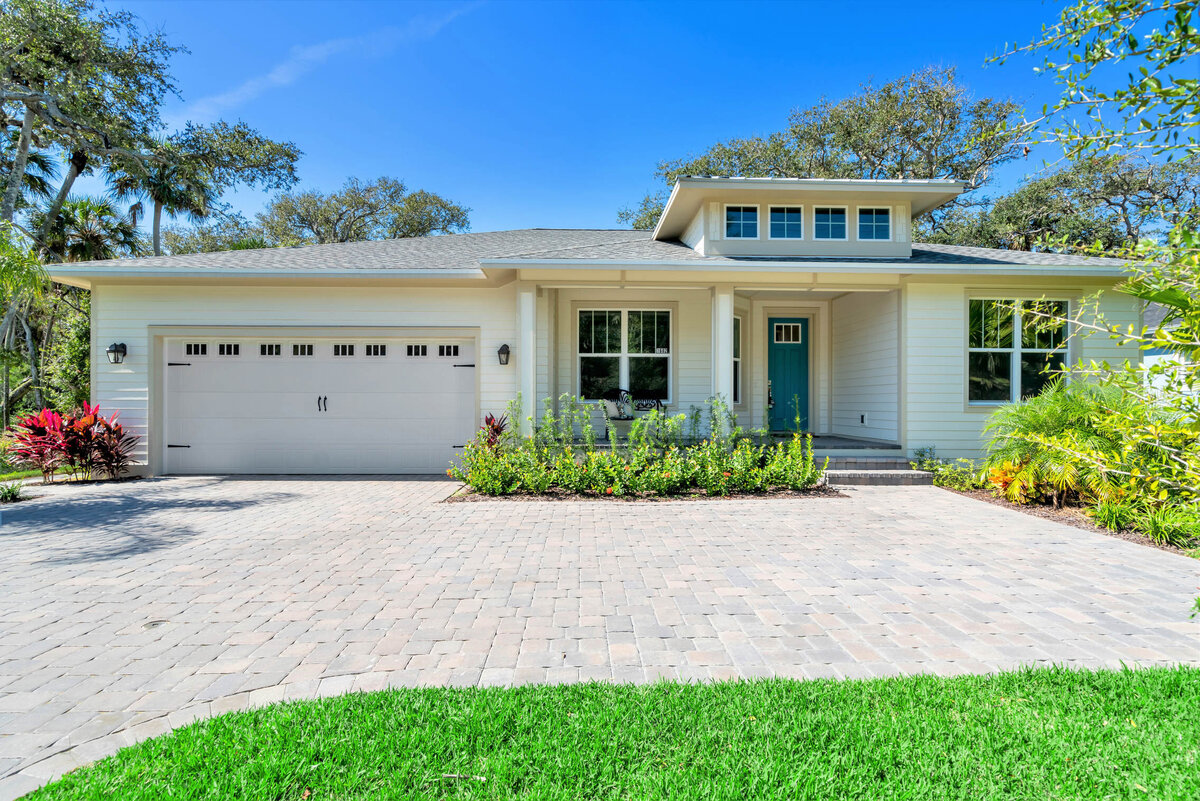 1602 Saxon Dr_web_02