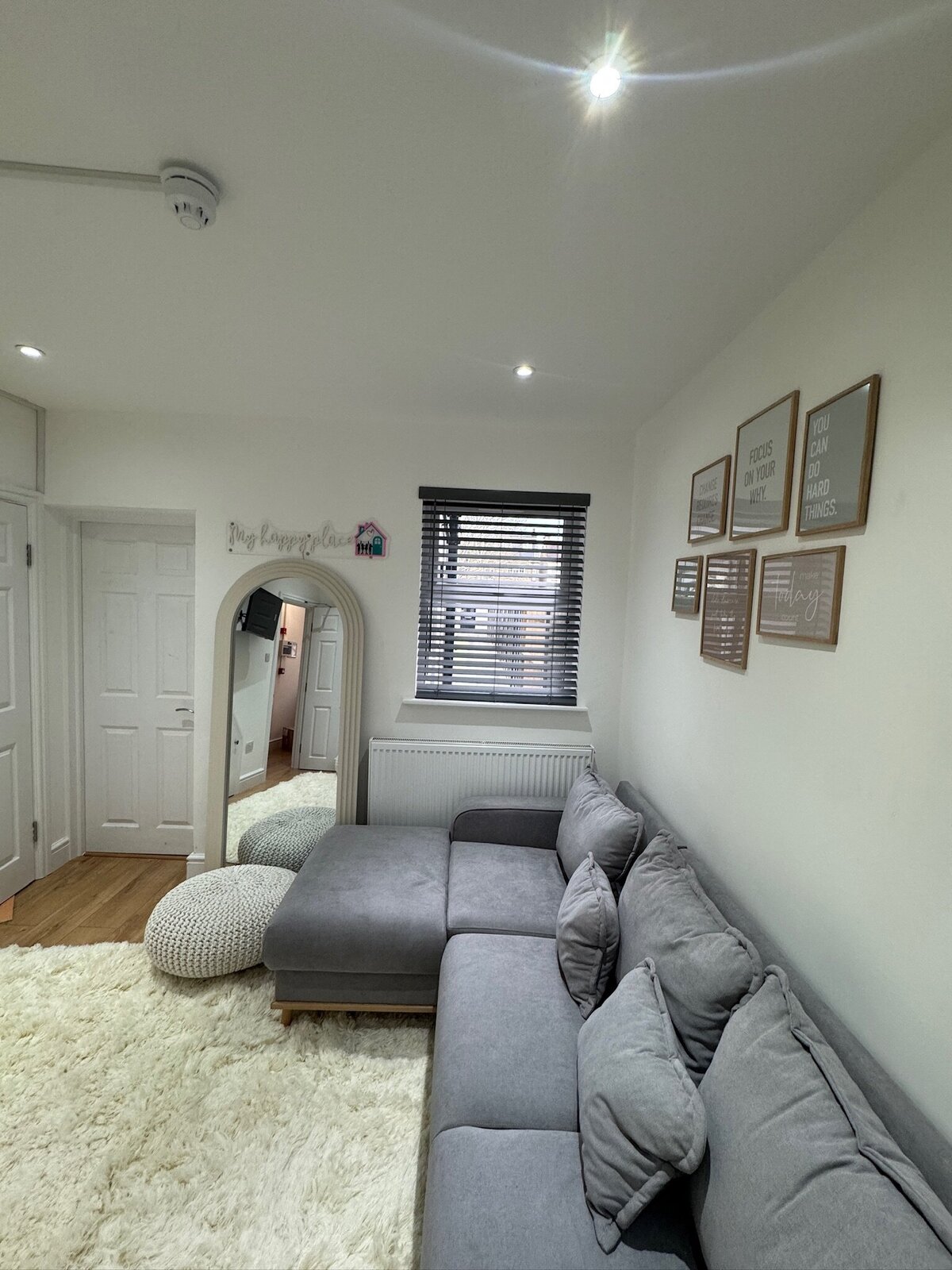 zintarah-haven-supported-accomodation-croydon-anima-youth-living-room