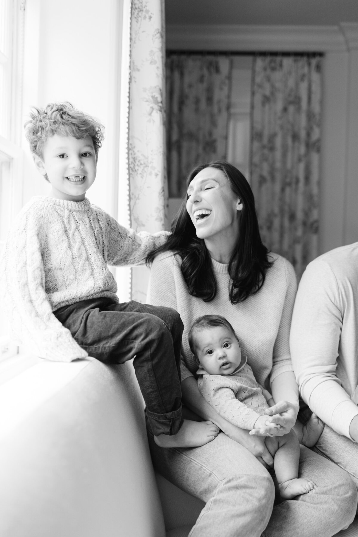Philadelphia in-home family portrait session - 12