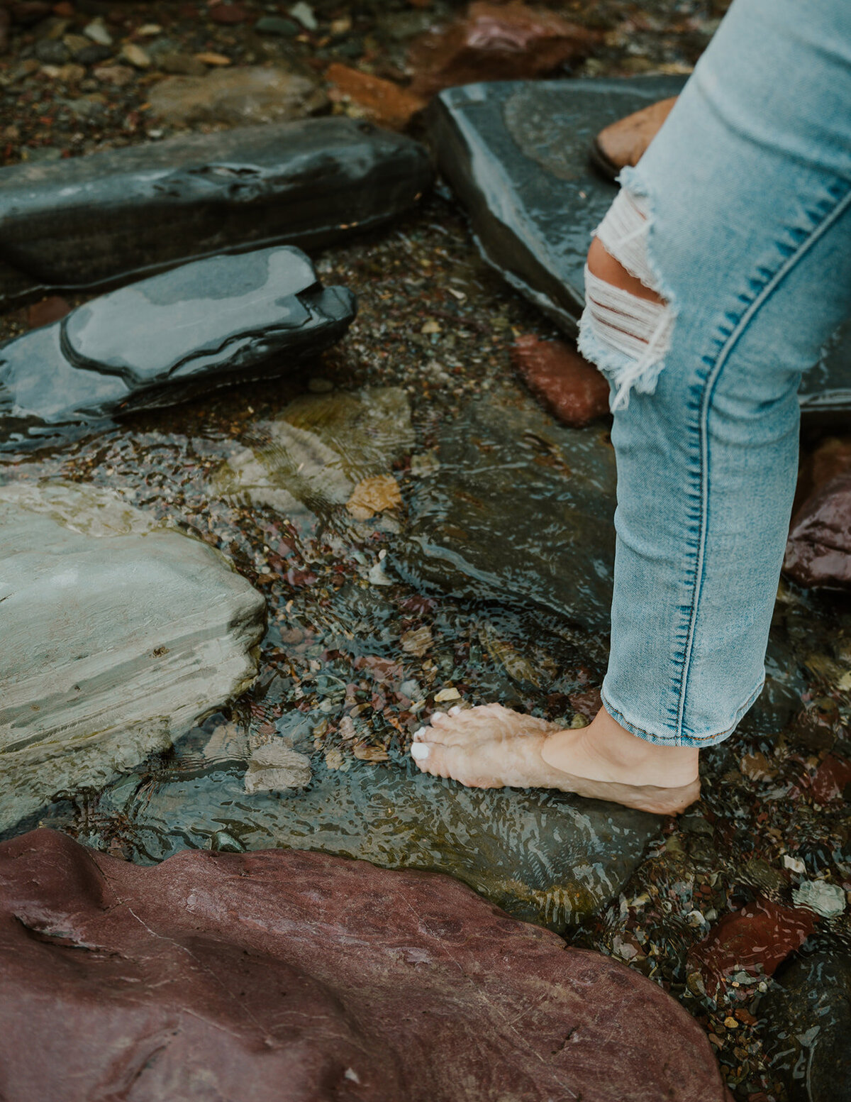 presley-gray-glacier-national-park-engagement-0579