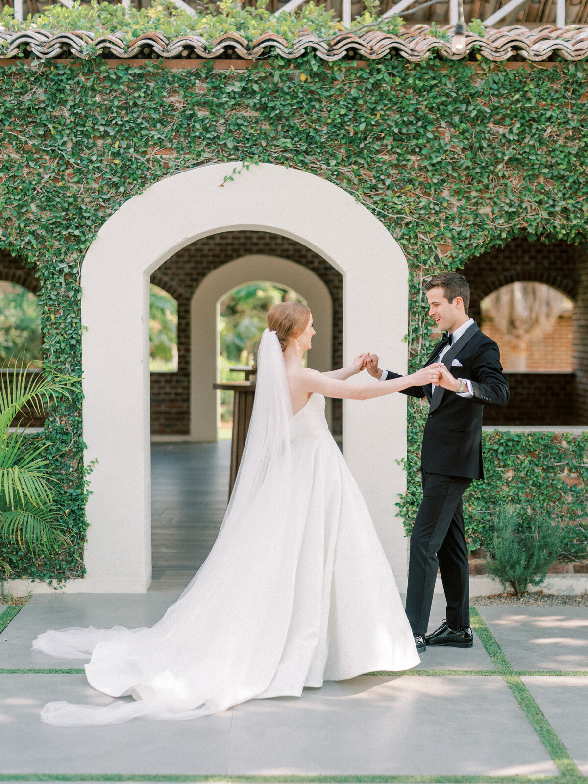 Zoe&Brody_FloraFarmsWedding_FirstLook&Portraits-18