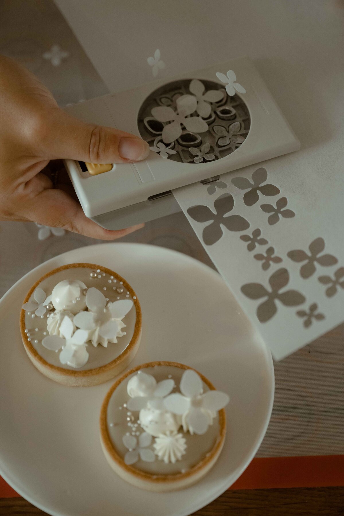 Lauw-Design-&-Photography-mixed-and-baked-branding-3
