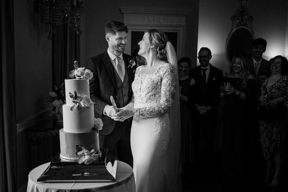 Kelmarsh-Hall-wedding-photos-1091