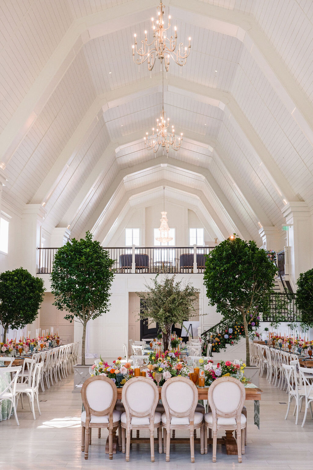 Etre Farms Colorful Summer Wedding in SoutWest Michigan_19