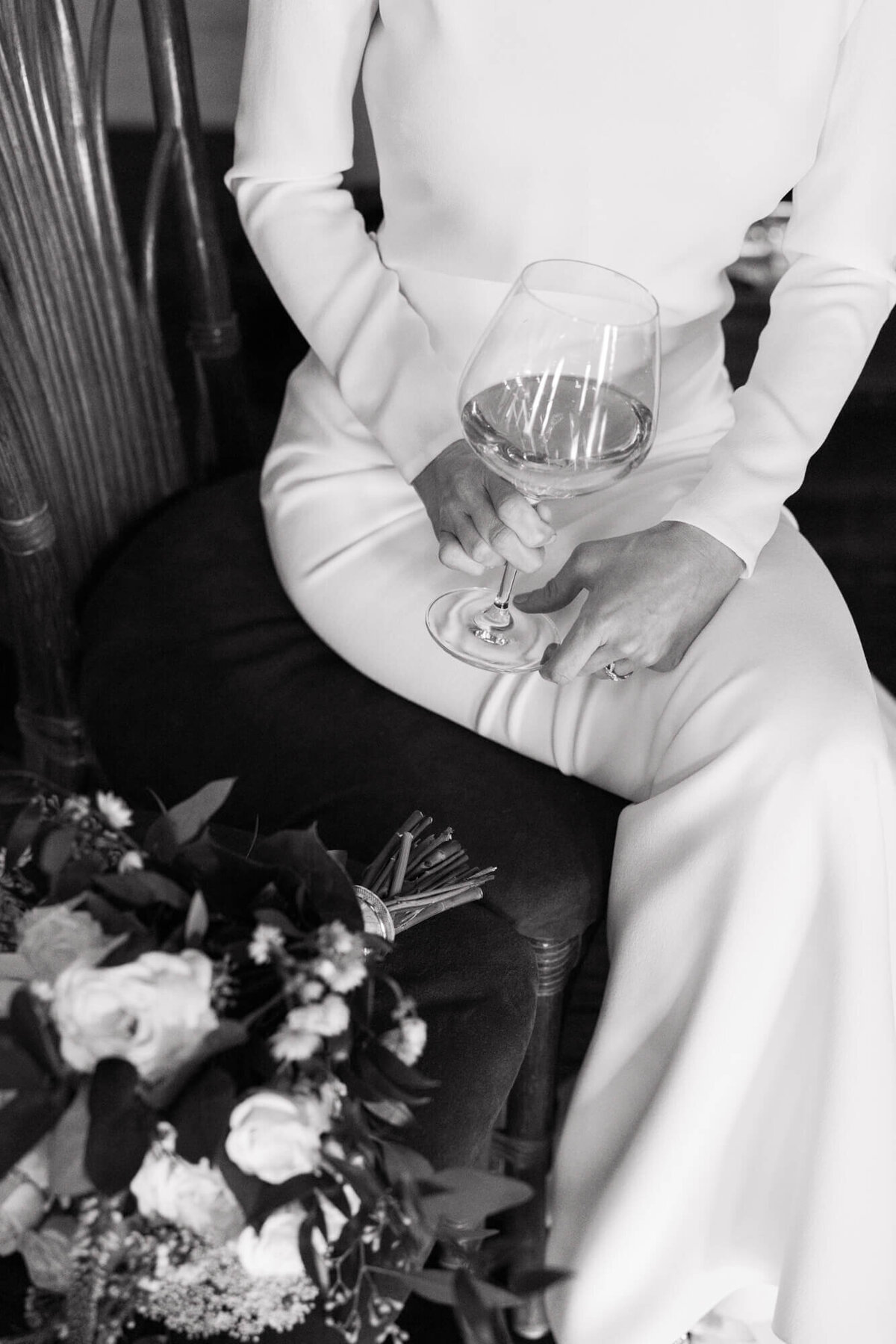 classic-elegant-bride-wine