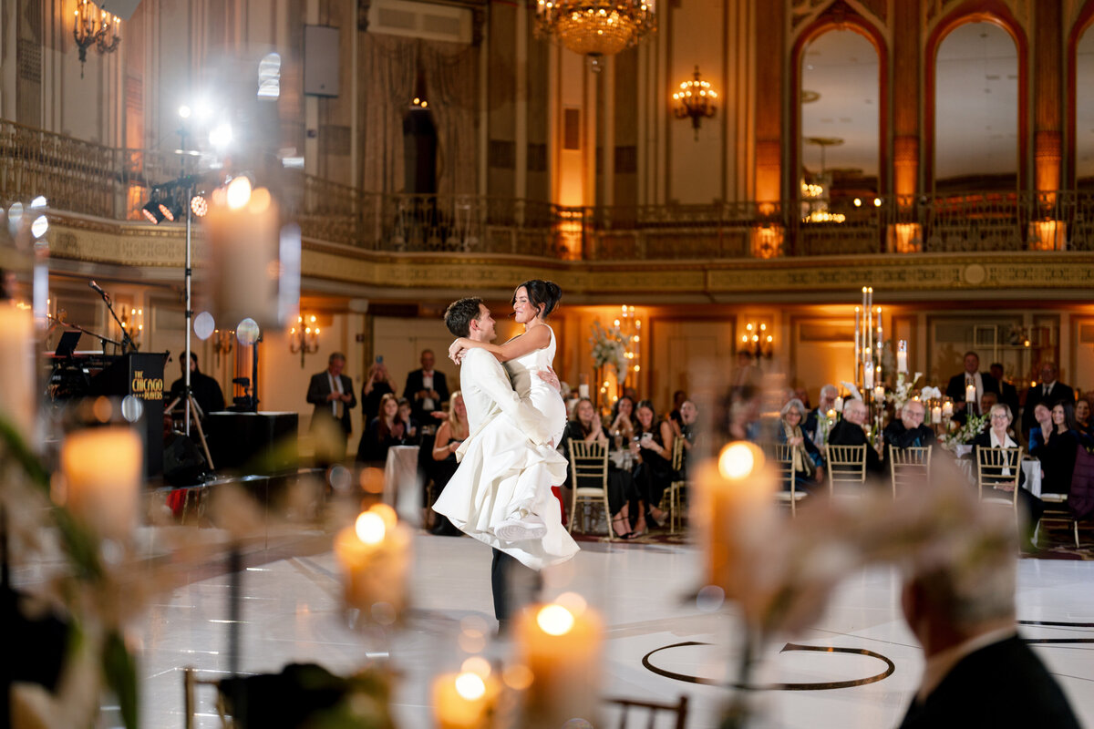 Berlez-Aspen-Avenue-Chicago-Wedding-Photographer-Palmer-House-Celebrate-Planning-Yanni-Design-Dimitra-Shannon-O'Brien-Magazine-Editorial-271