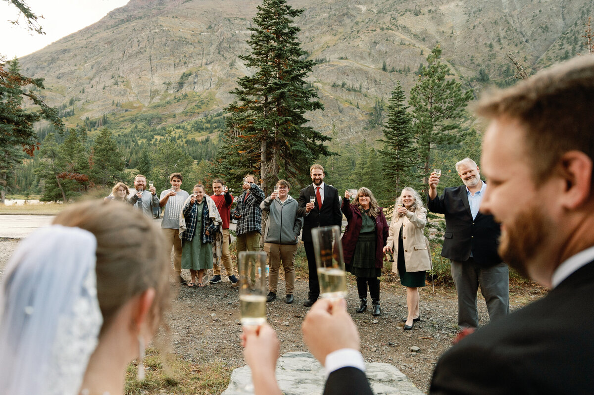 glacier_national_park_montana_elopement_wedding_photographer_20