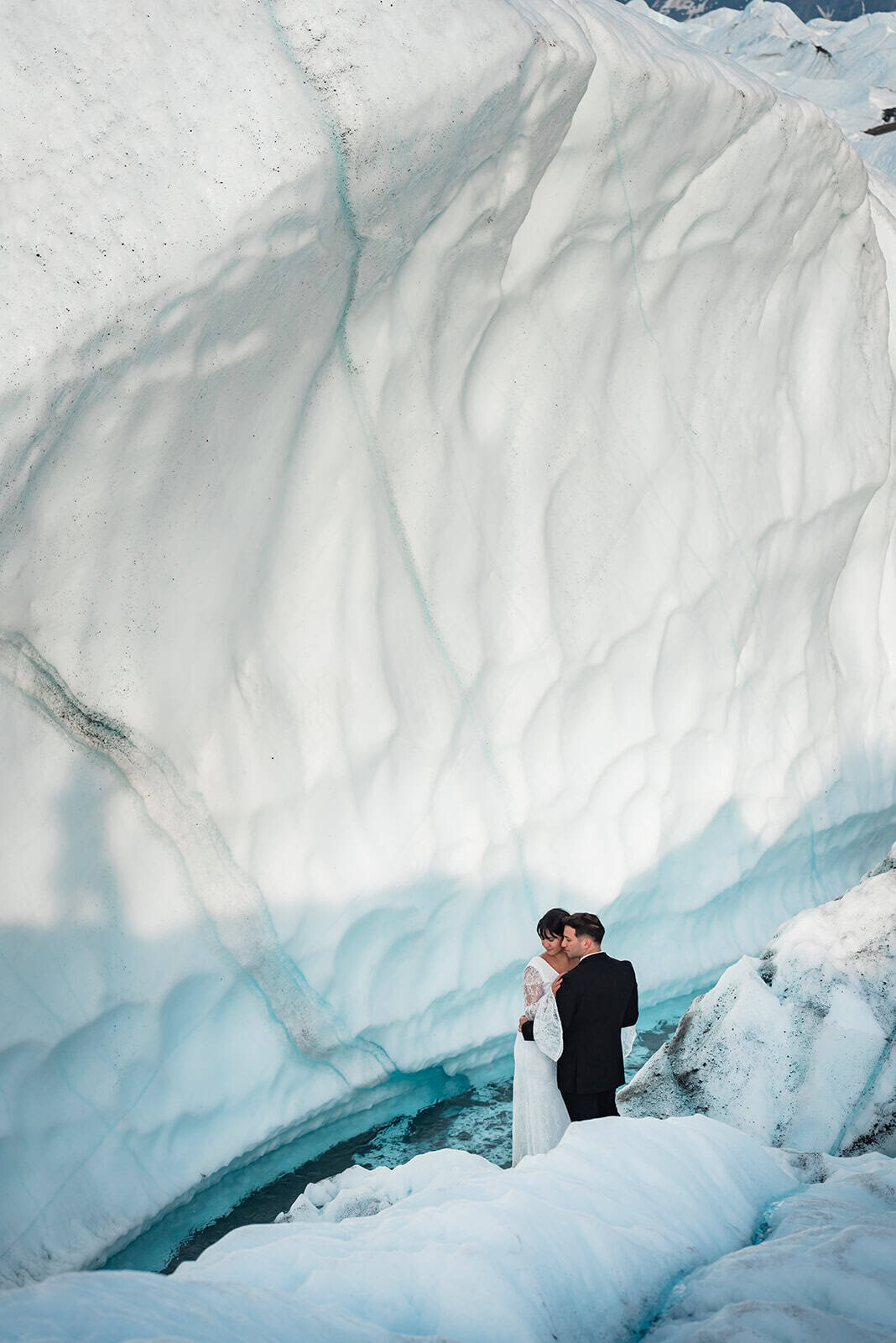 alaska-glacier-destination-wedding-Soul-and-Sky-Weddings_1