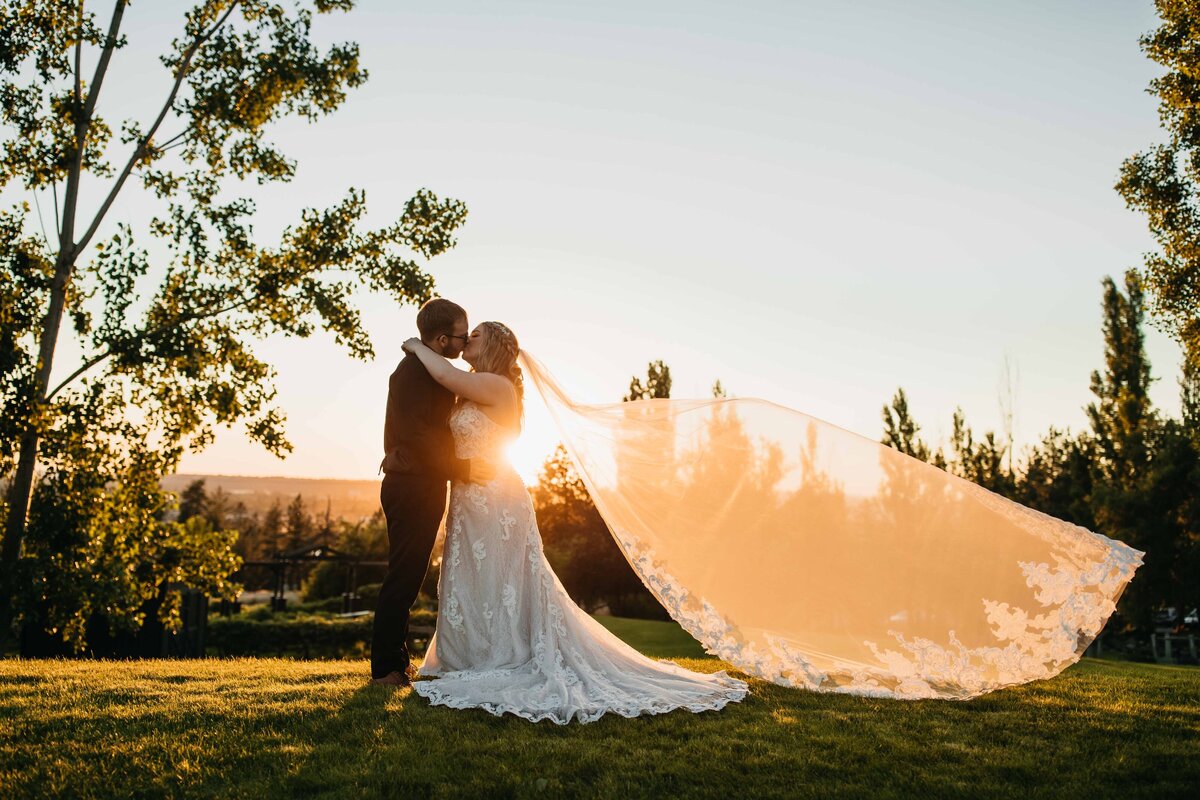 Beacon Hill Wedding Photographer-  Best Venue in Spokane Washington - Clara Jay Photo