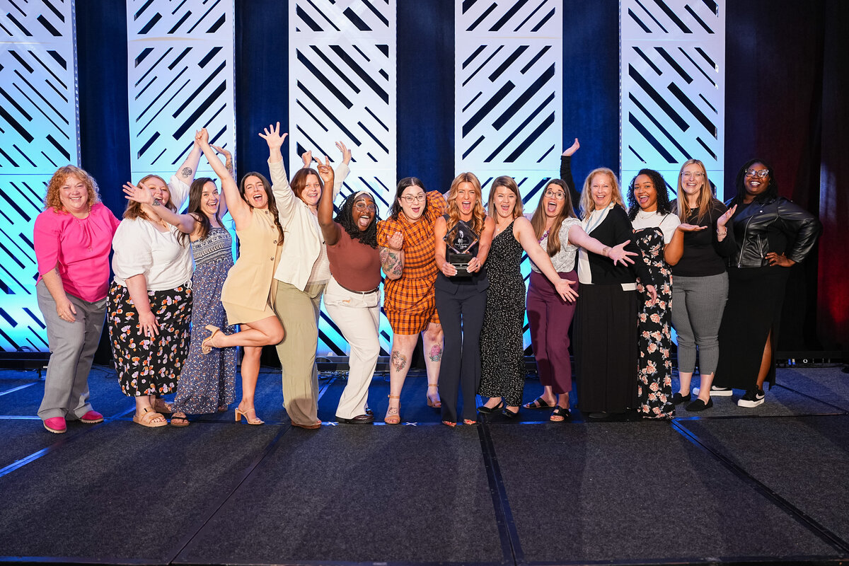 kansas-city-event-photography-0096-group-photo-on-stage