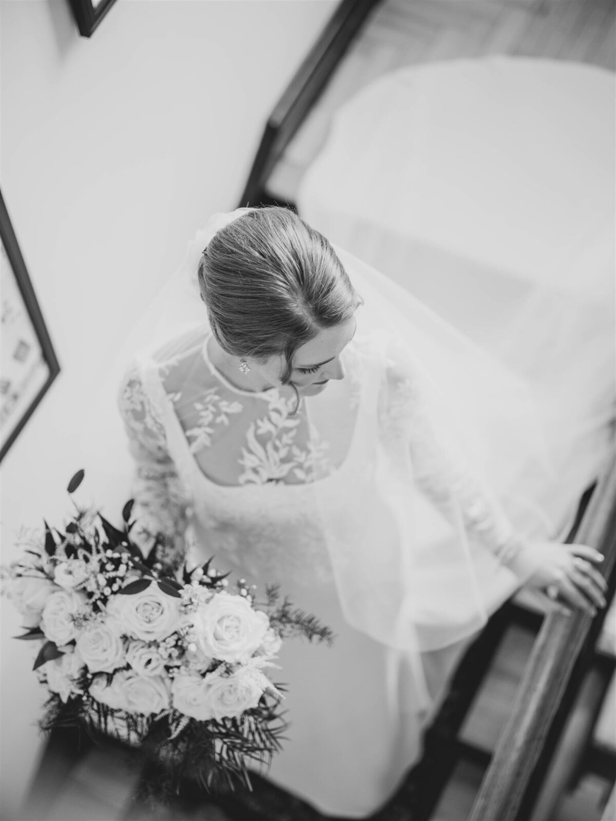 calgary_wedding_photographers_nicole_sarah_officers_inn_JB-386_websize