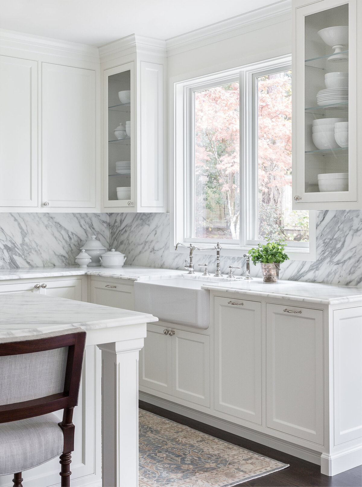 Classic-white-kitchen-marble-countertops