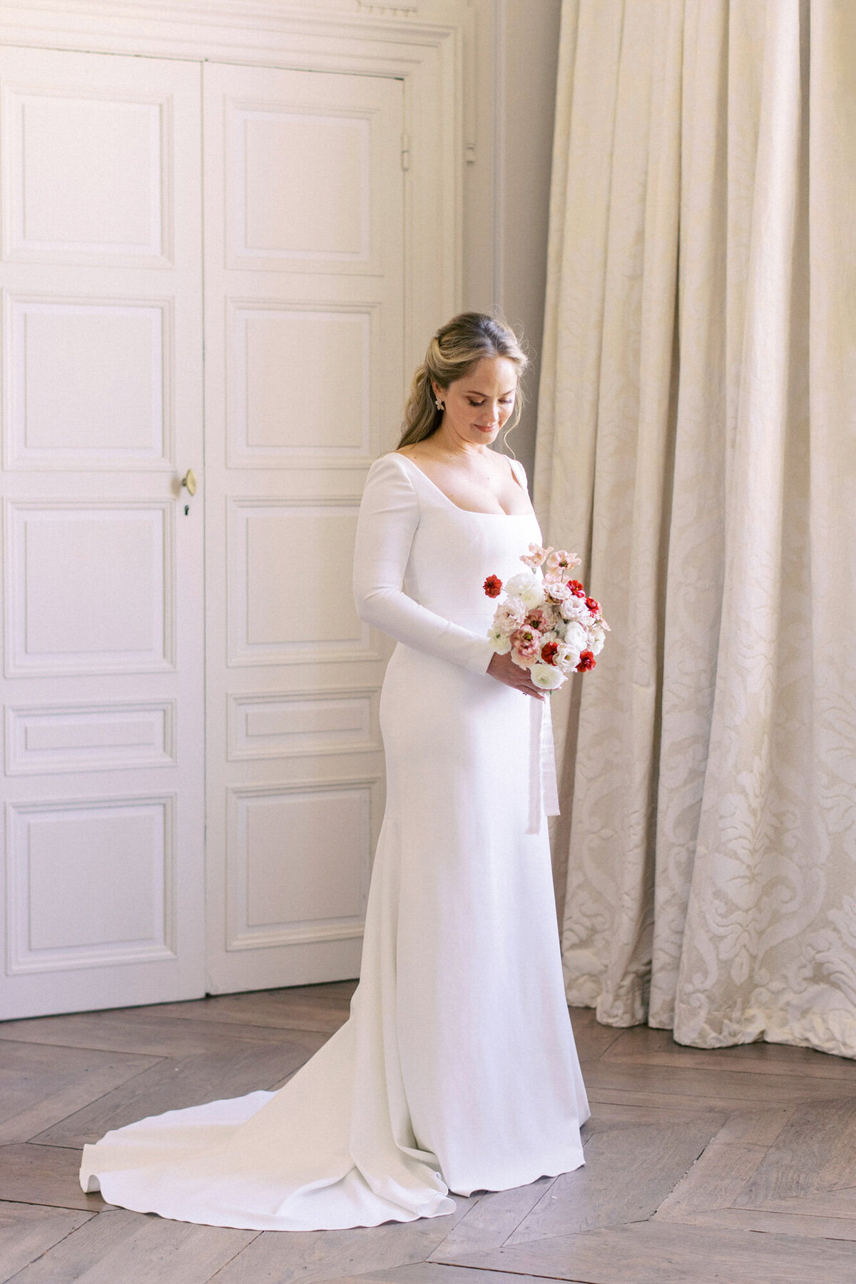 Maïlys Fortune Photography Husband Wife Wedding Weddings Photography France Switzerland Italy Timeless Dreamy Imagery Bilingual French English Destination Weddings Destination Wedding Provence French Riviera Paris Lake Como Tuscany50