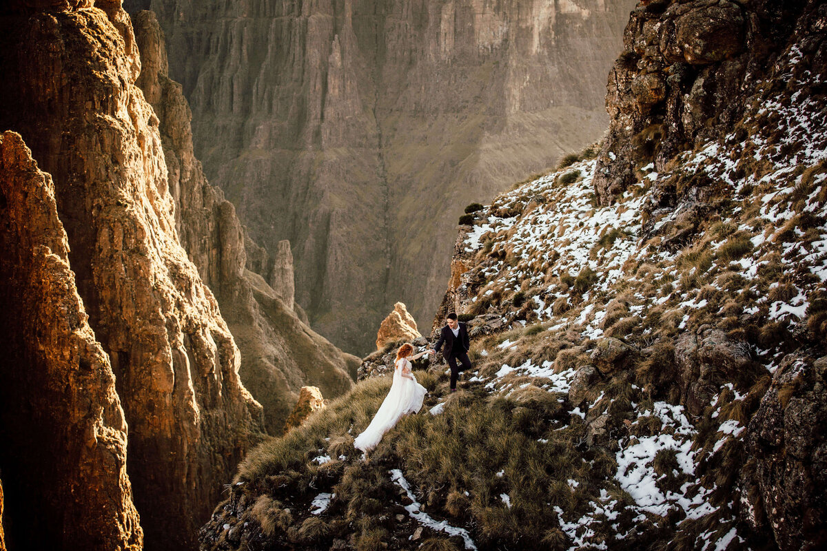 South-Africa-Elopement-photographer-mountains