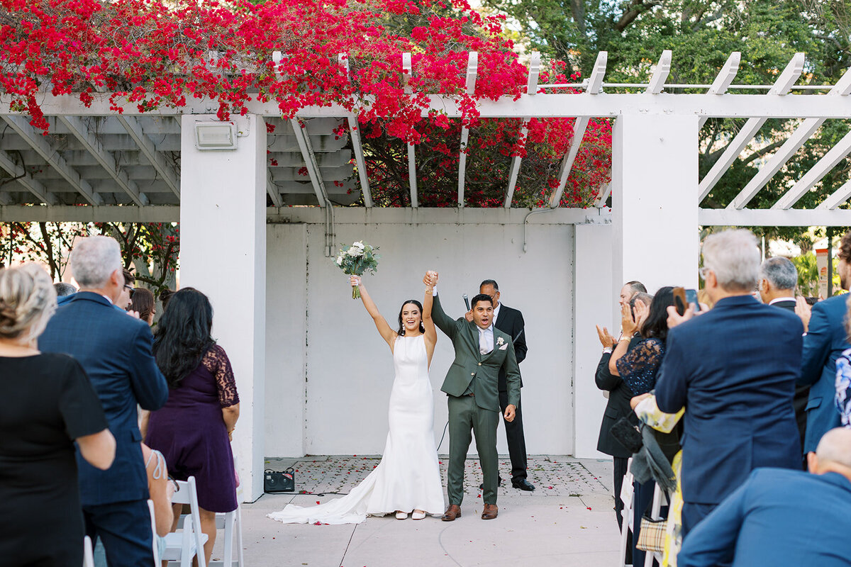 rosed-photo-elopement-in-florida-chantilly-chic-planners-north-straub-park-7