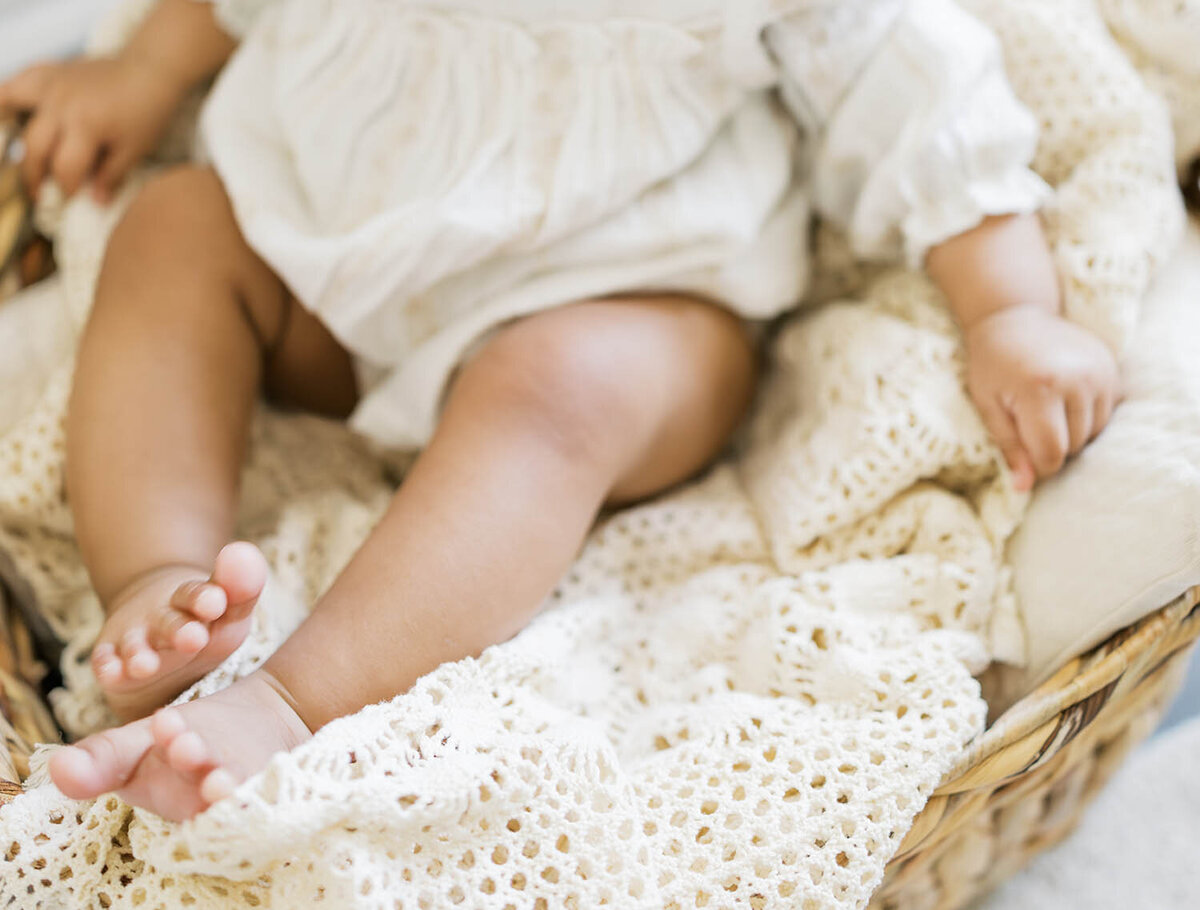 six-months-milestone-photo-session-connecticut-15