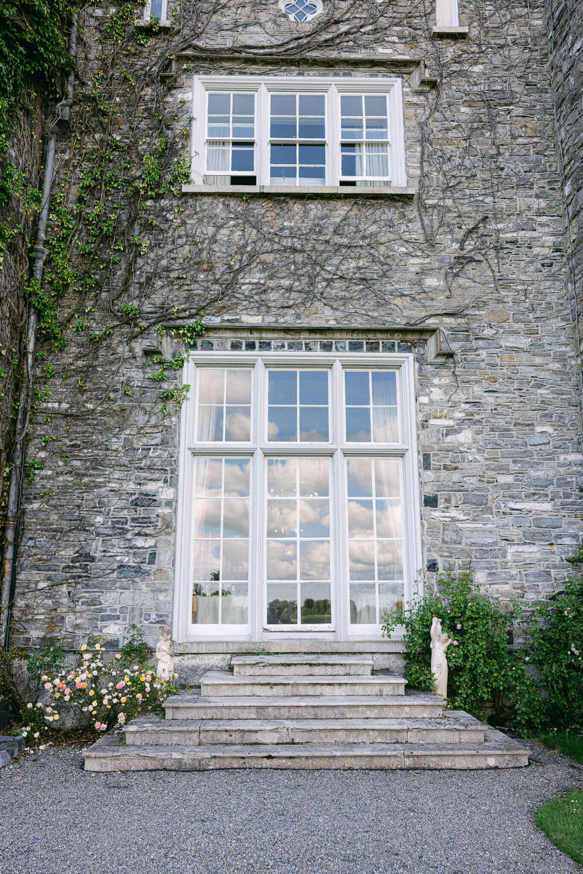 A wedding photo of Luttrellstown Castle in Ireland