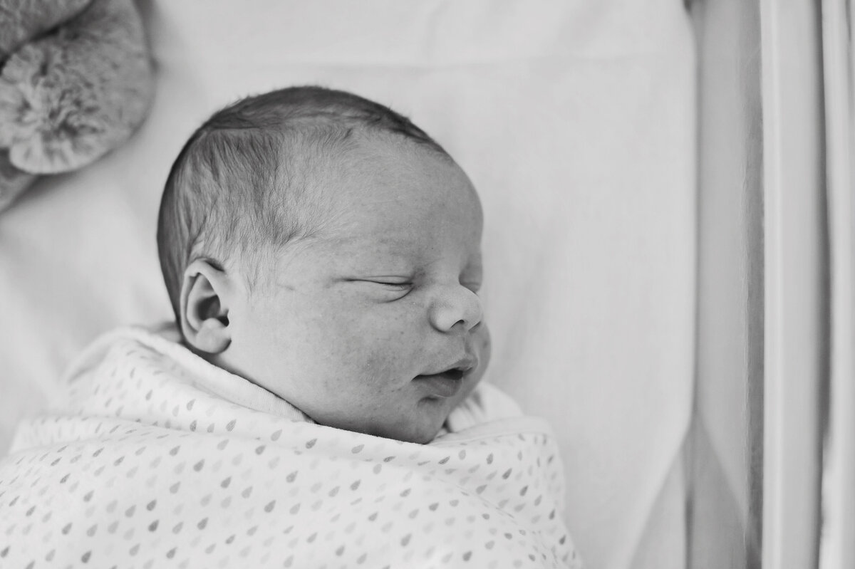 JessMorganPhotography_in_hospital_newborn_055