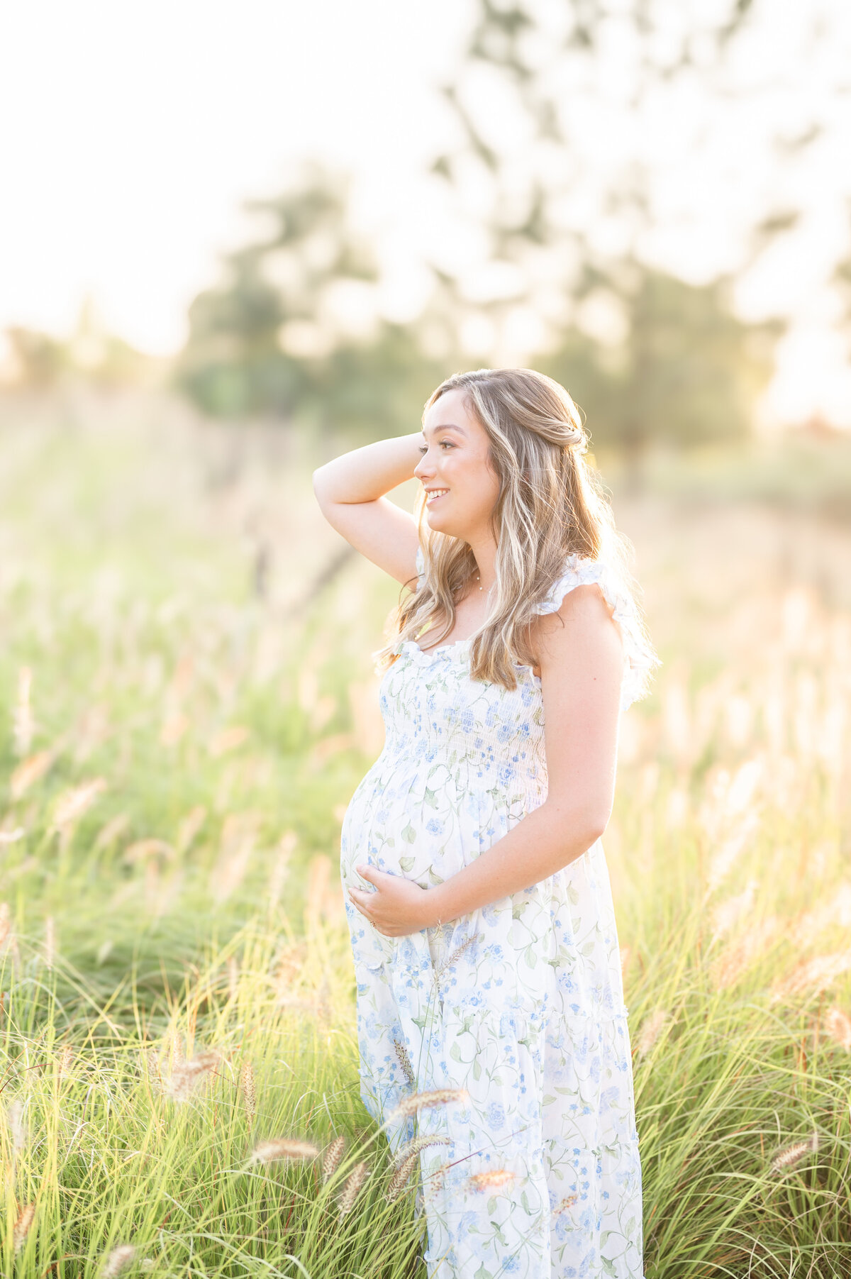 Pregnant mom by Raleigh newborn photographers