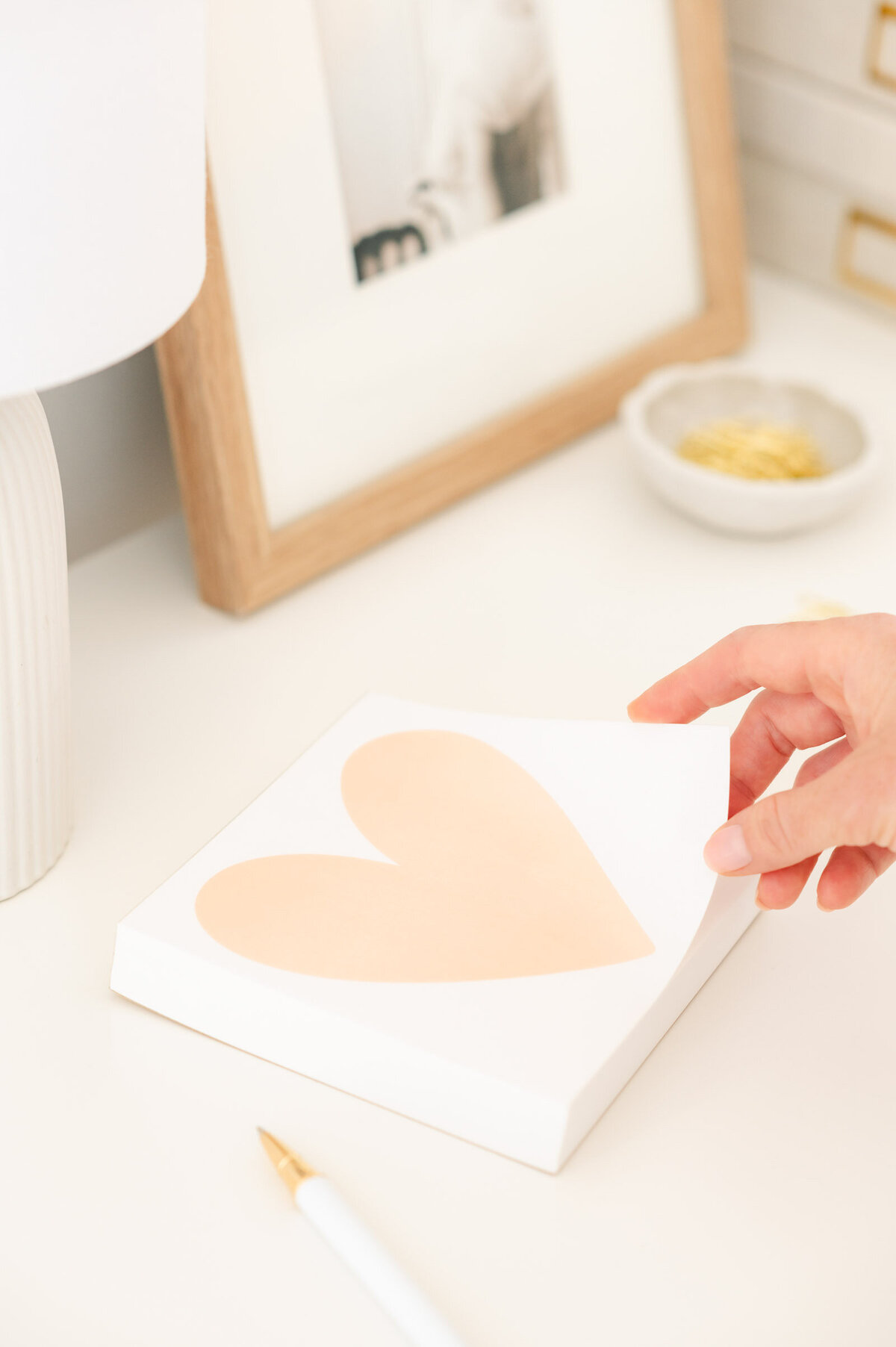 Sugar Paper_Heart Notepad_01