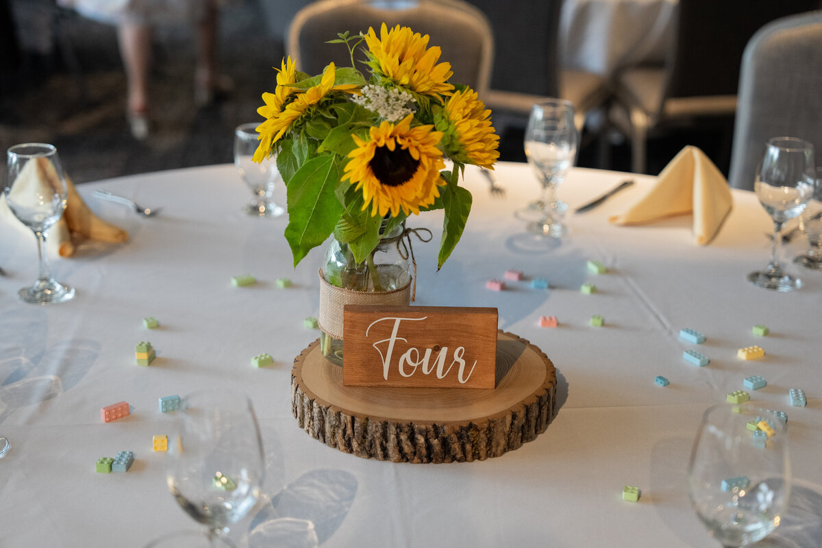 A&J Guelph Arboretum Wedding Flowers29