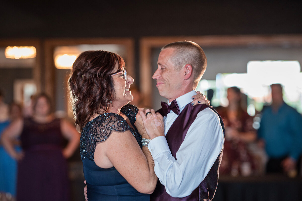Detroit-Wedding-Photographer-The-Landing-241