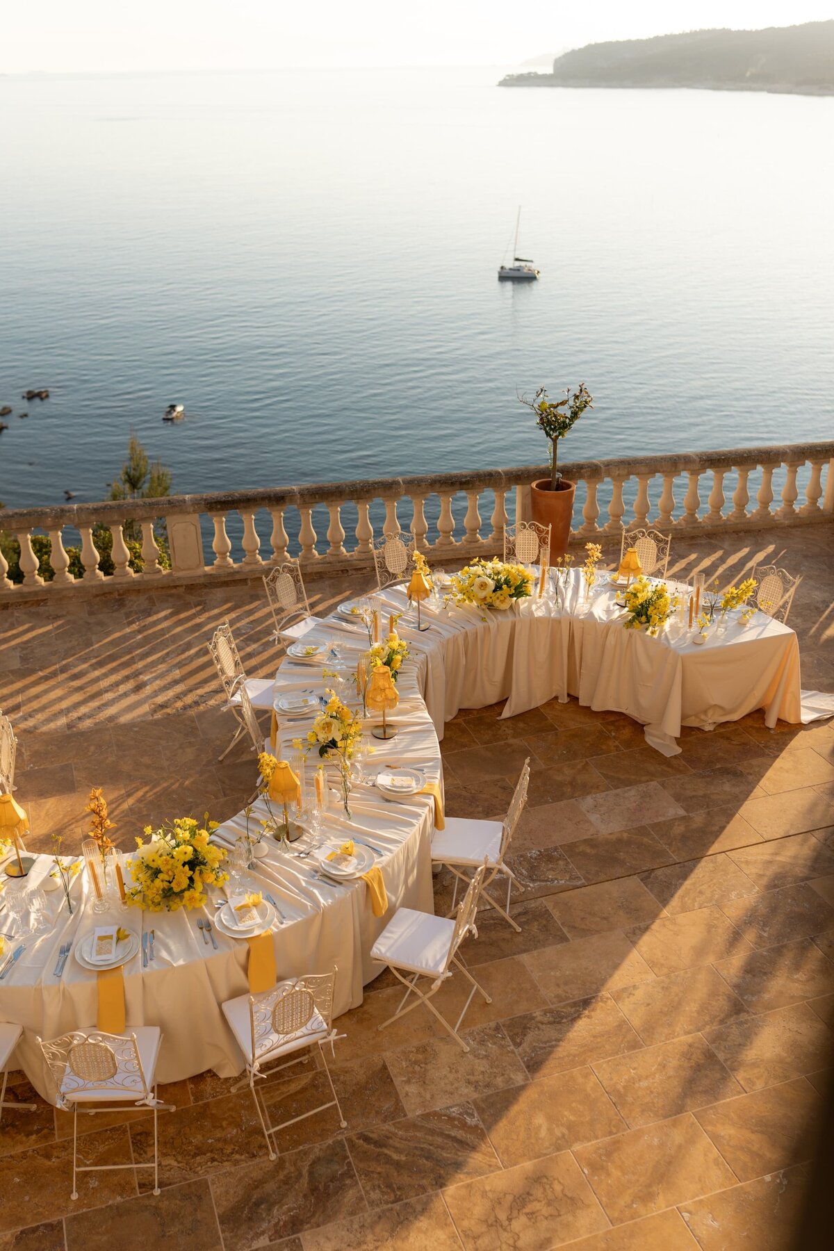 Amel-Montel-Provence-wedding-event-designer-domaine-de-canailles-4