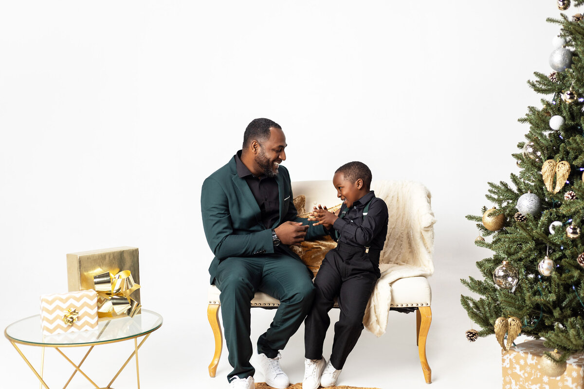 Legacy_Studios_Christmas_Bahamas_Photo-15