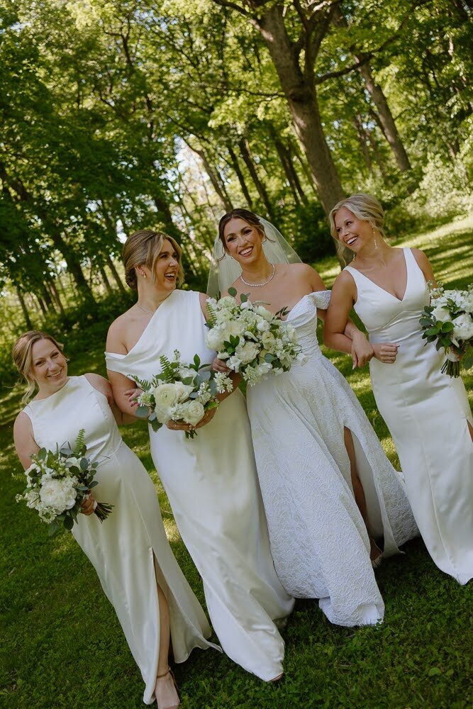 Nichole-Babiez-Photography-wedding-photographer-lincolnshire-marriott-forest-preserve-modern-elegant-whimsical-luxury-editorial-destination-23