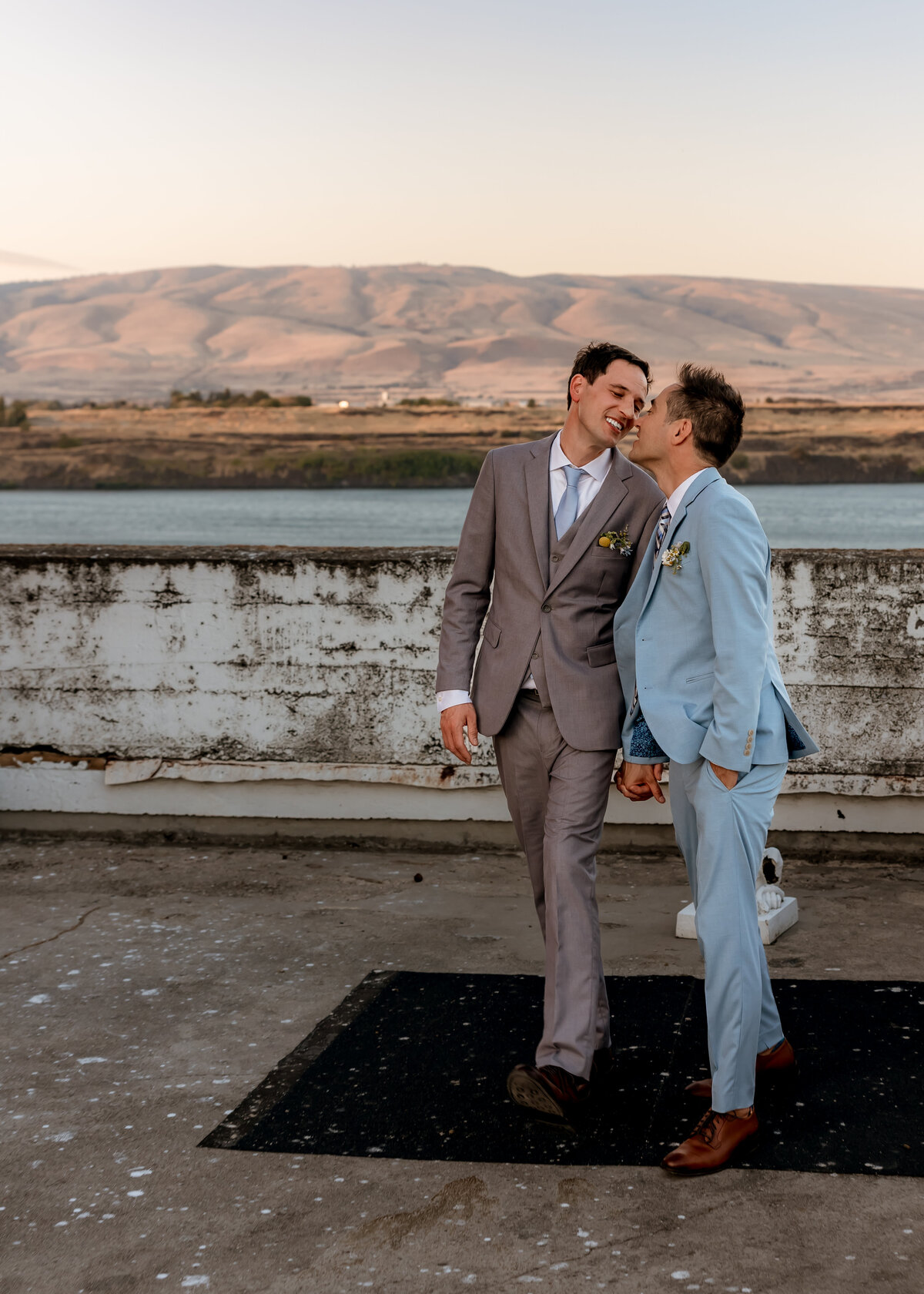 Columbia-Gorge-Wedding-Photographer.jpg