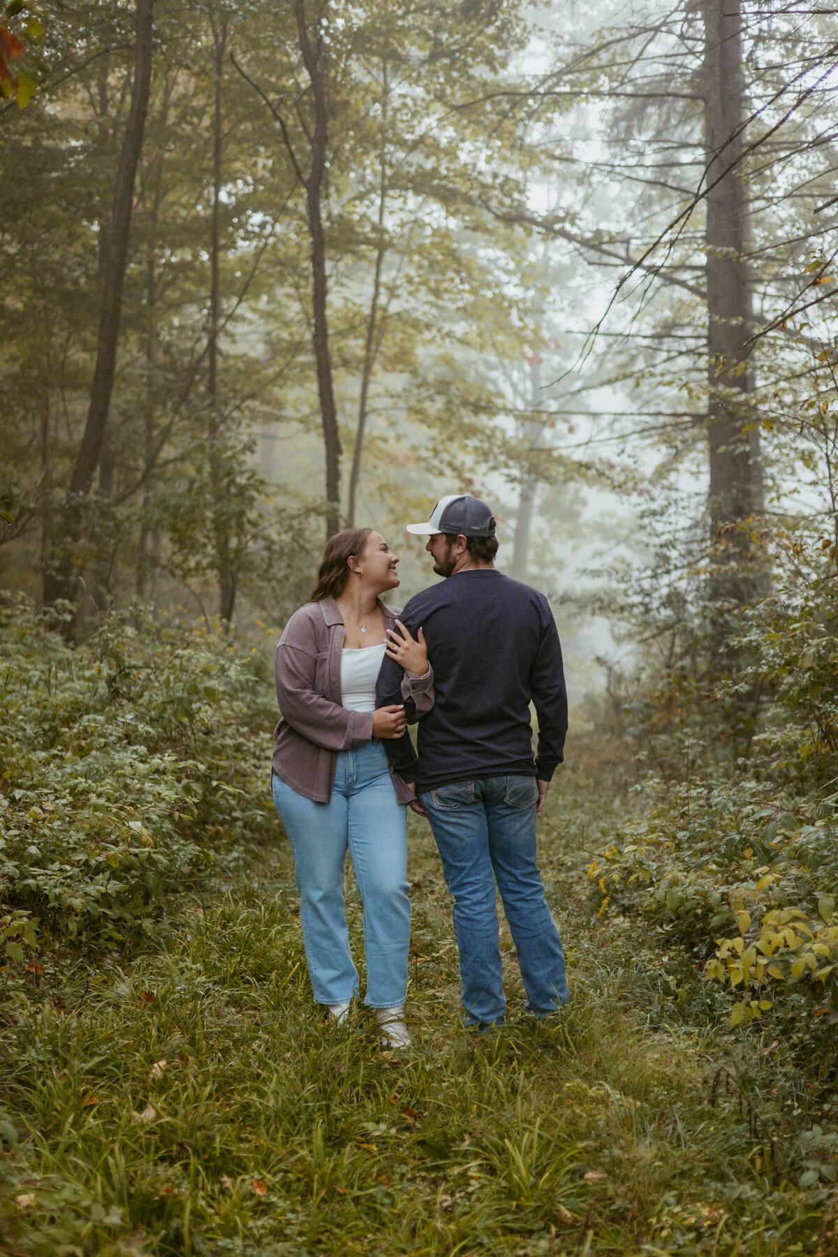 LizzieandSebastian023_