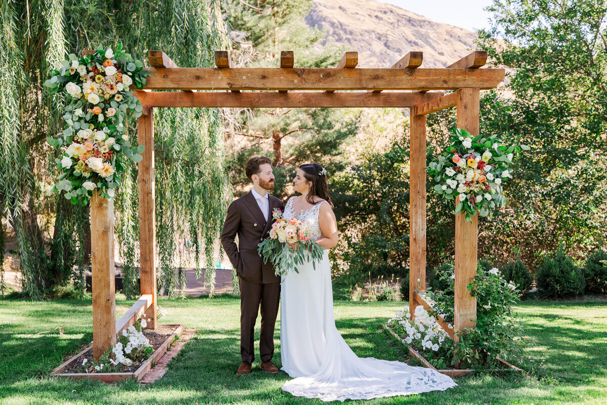 Rio-Vista-Winery-Wedding-Chelan-WA-28
