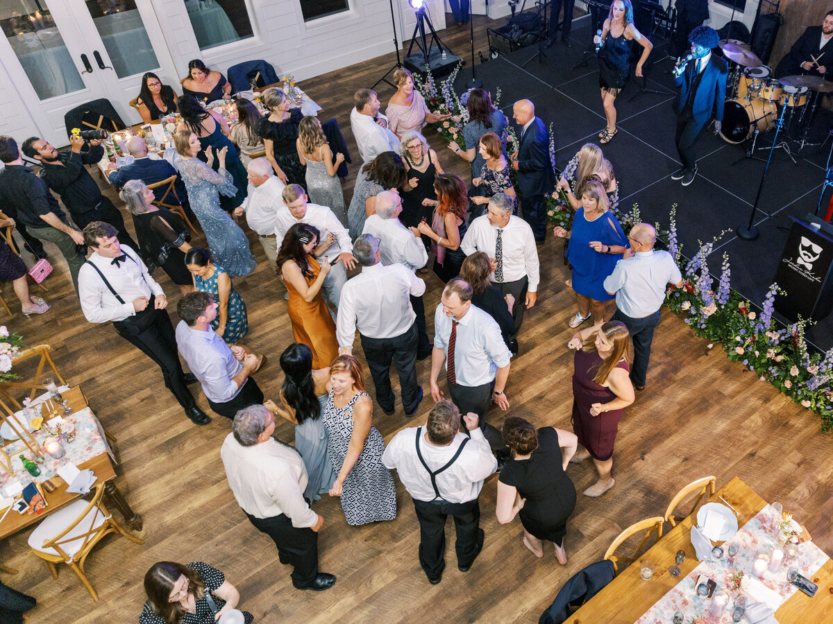 wedding-photographer-dallas-reception-the-french-farmhouse-9