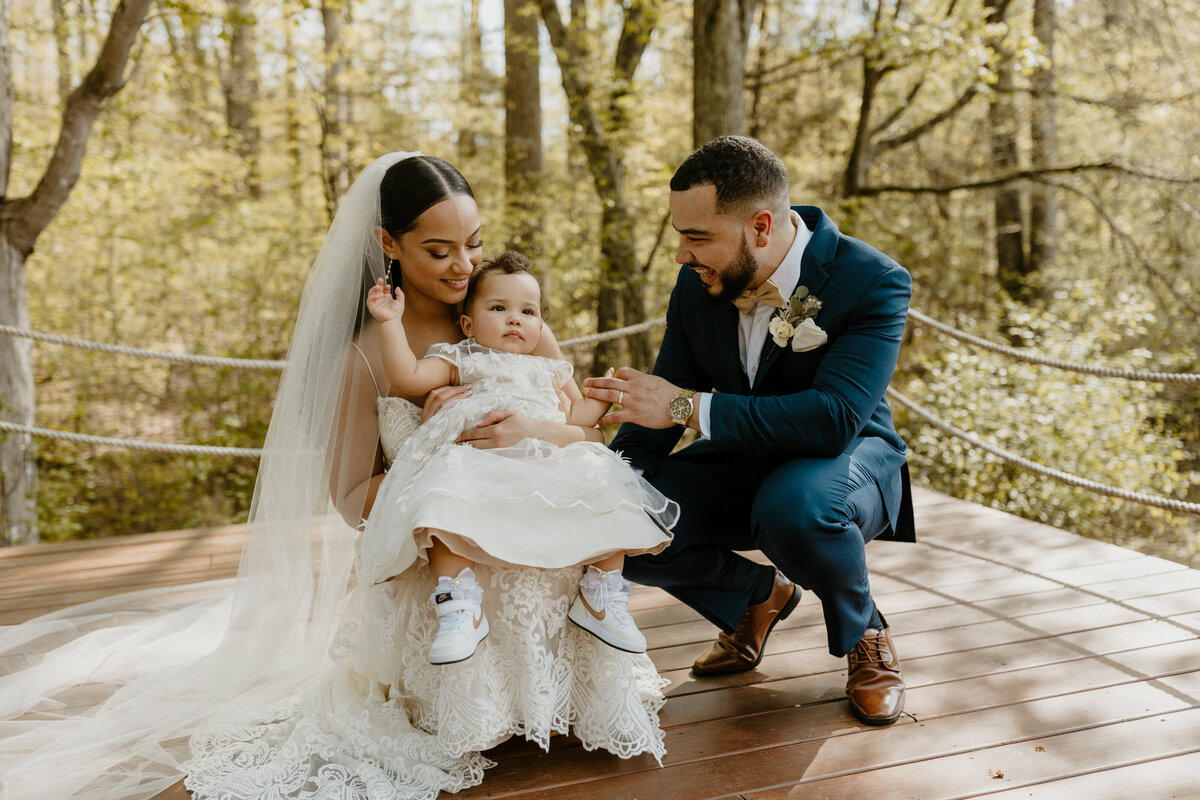 Lakefront Spring Wedding in Virginia | VA wedding photographer 18