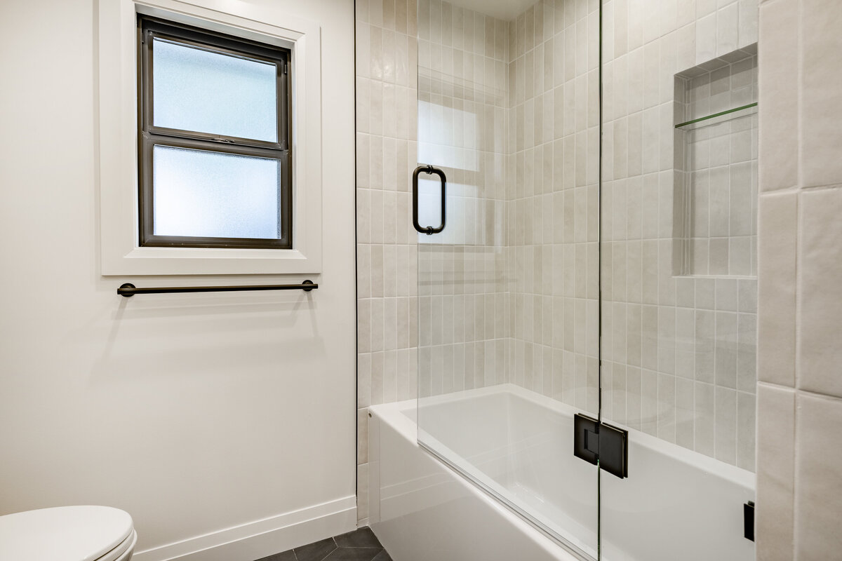 112 E 19th Ave-41