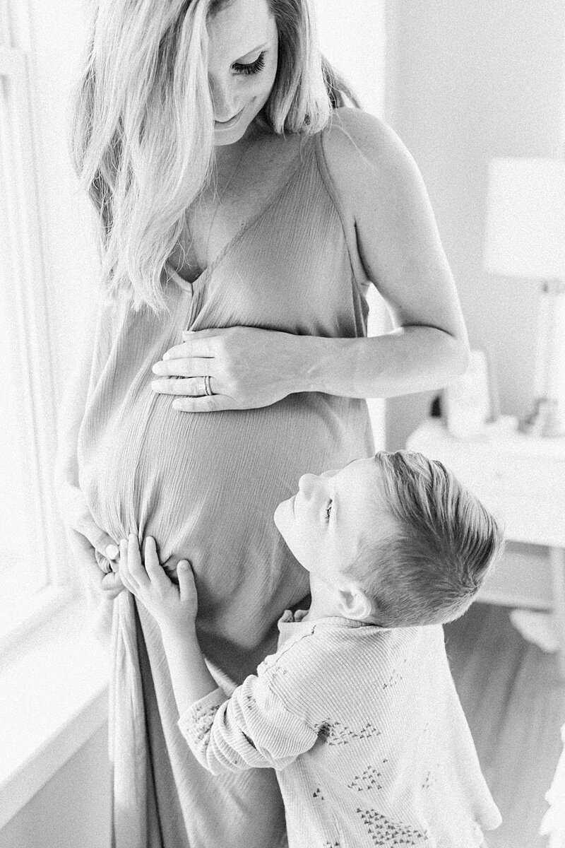 Mount-Pleasant-Maternity-Session-In-Home-Lifestyle_0032