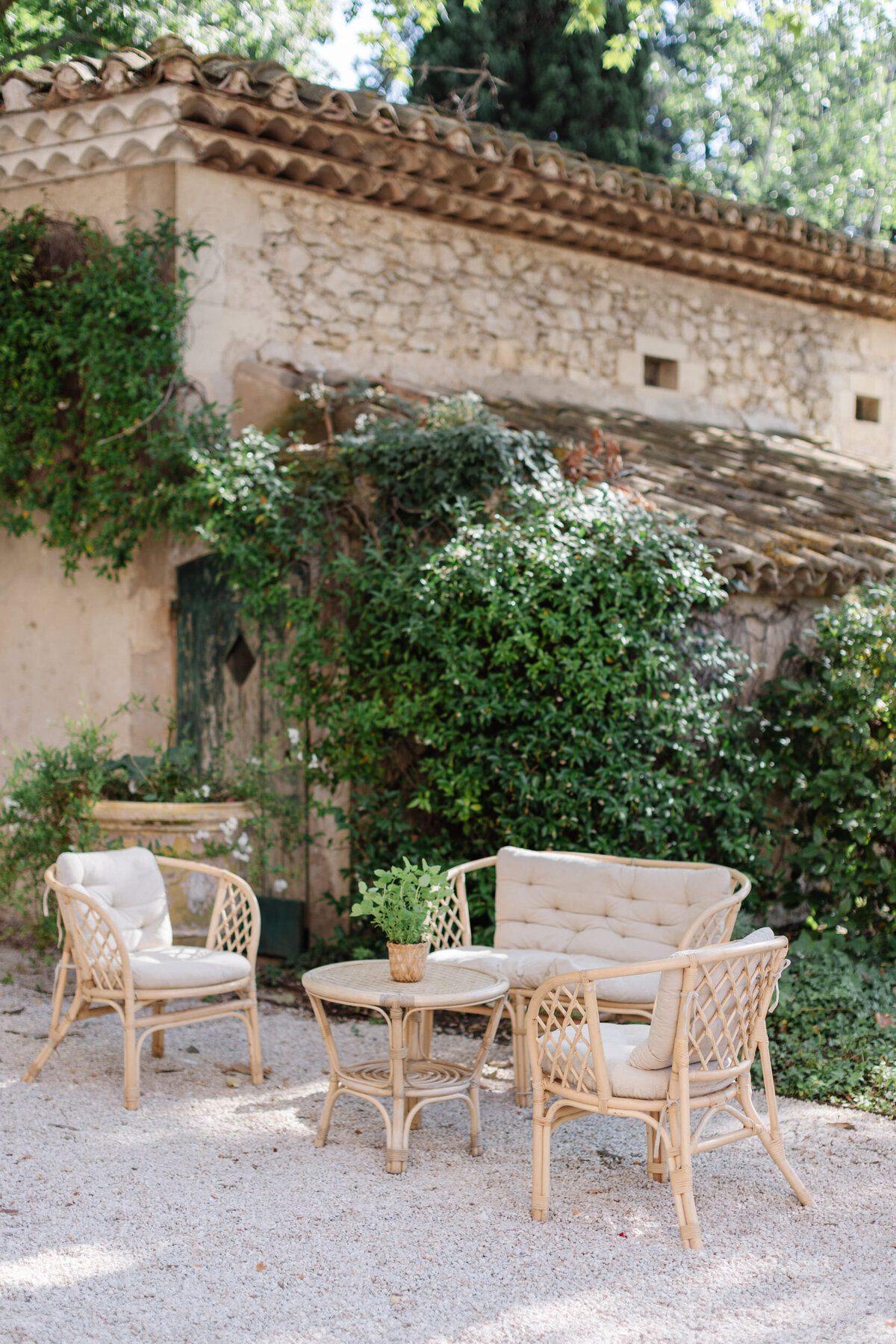 Lounge-area-terrace-provence