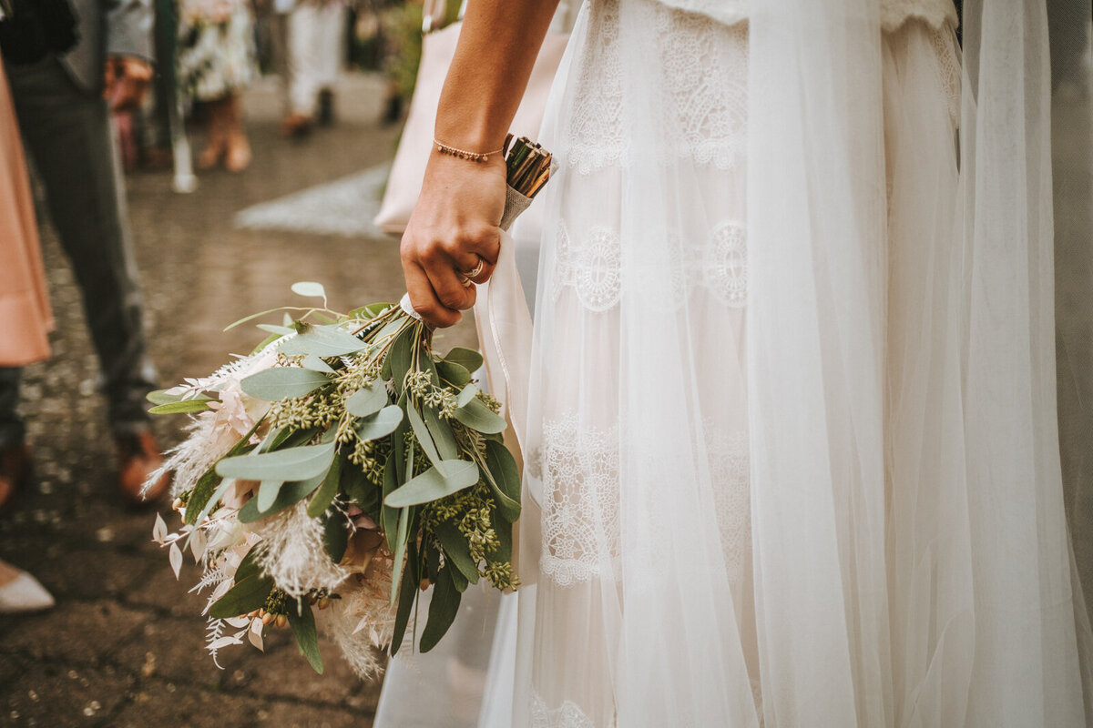 Hochzeitsfotograf-Freiburg-Hochzeitsfotograf-in-Freiburg-Hochzeit-rustikal-boho-Heiraten-Scheune-34