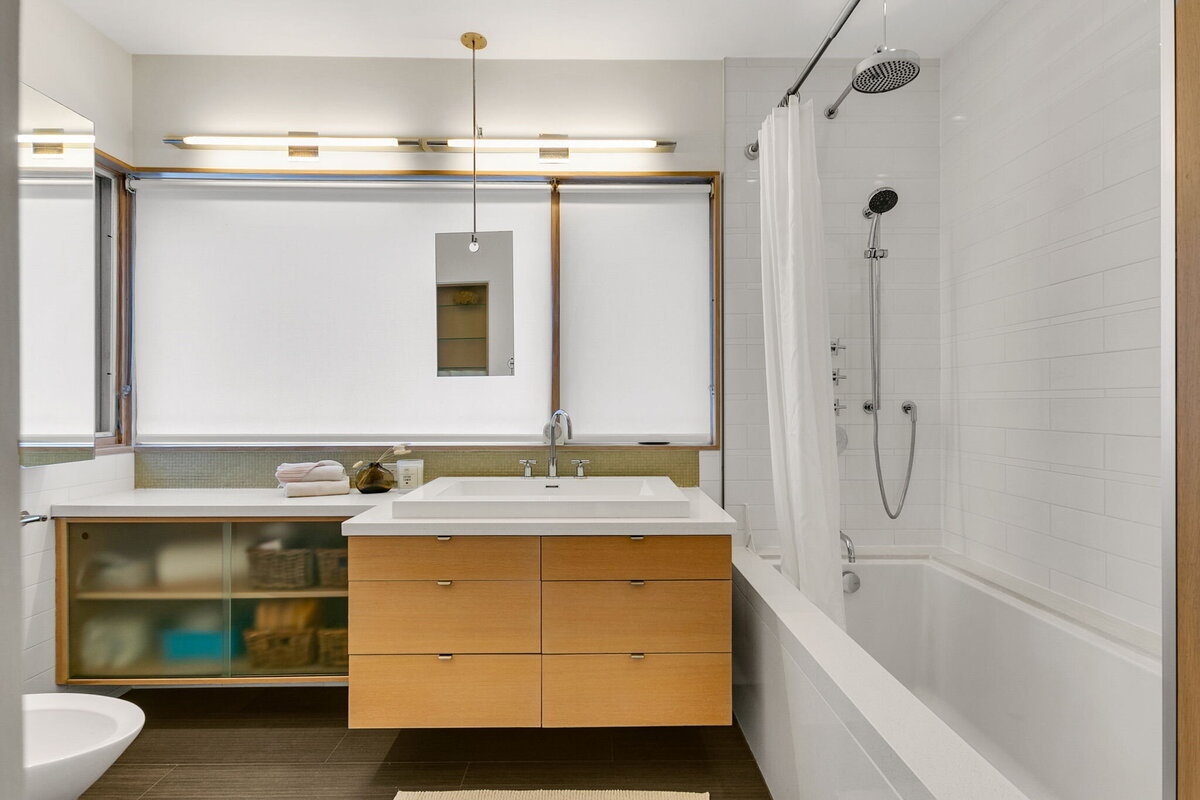 45-web-or-mls-44_001_Bathroom