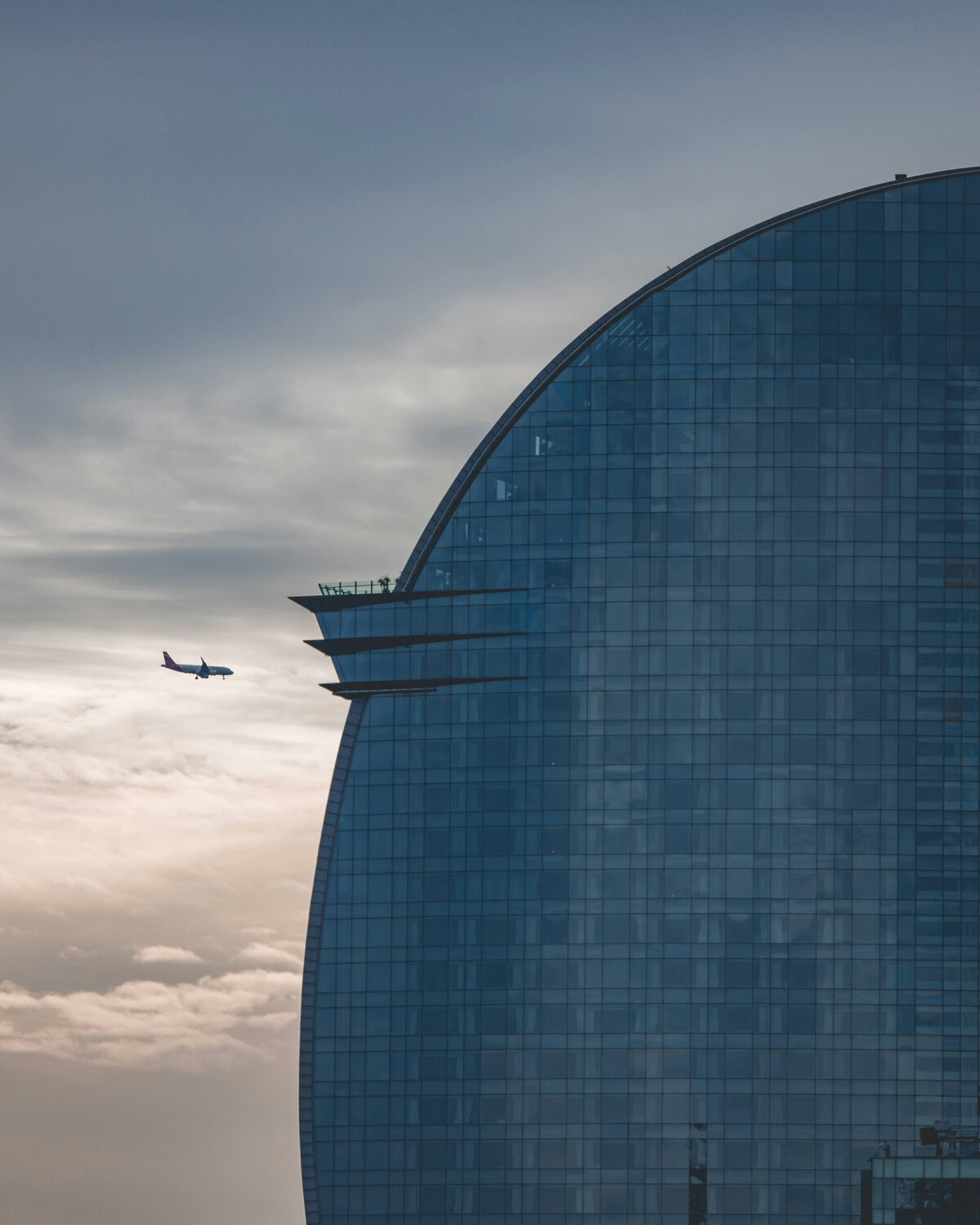 chalo-gallardo-DMCf99amyRA-unsplash