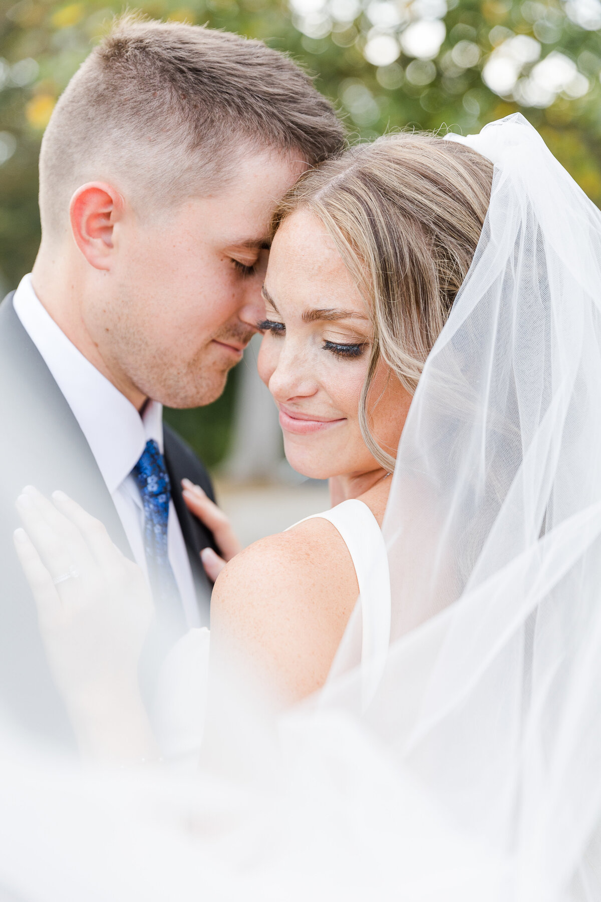 Kyle & Katie wedding sneak peeks. Bella Faith Photography 10